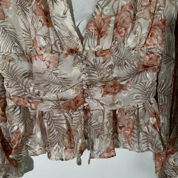 SHEIN Floral Top - Picture 5 of 10